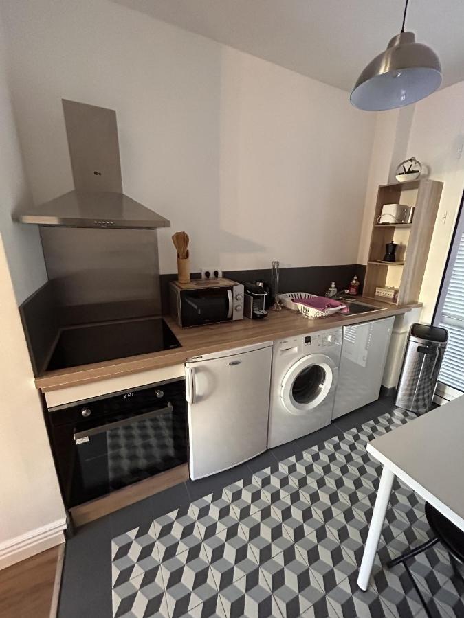 Le Verlaine, Studio En Centre Ville A Deux Minutes Des Plages Menton Ngoại thất bức ảnh